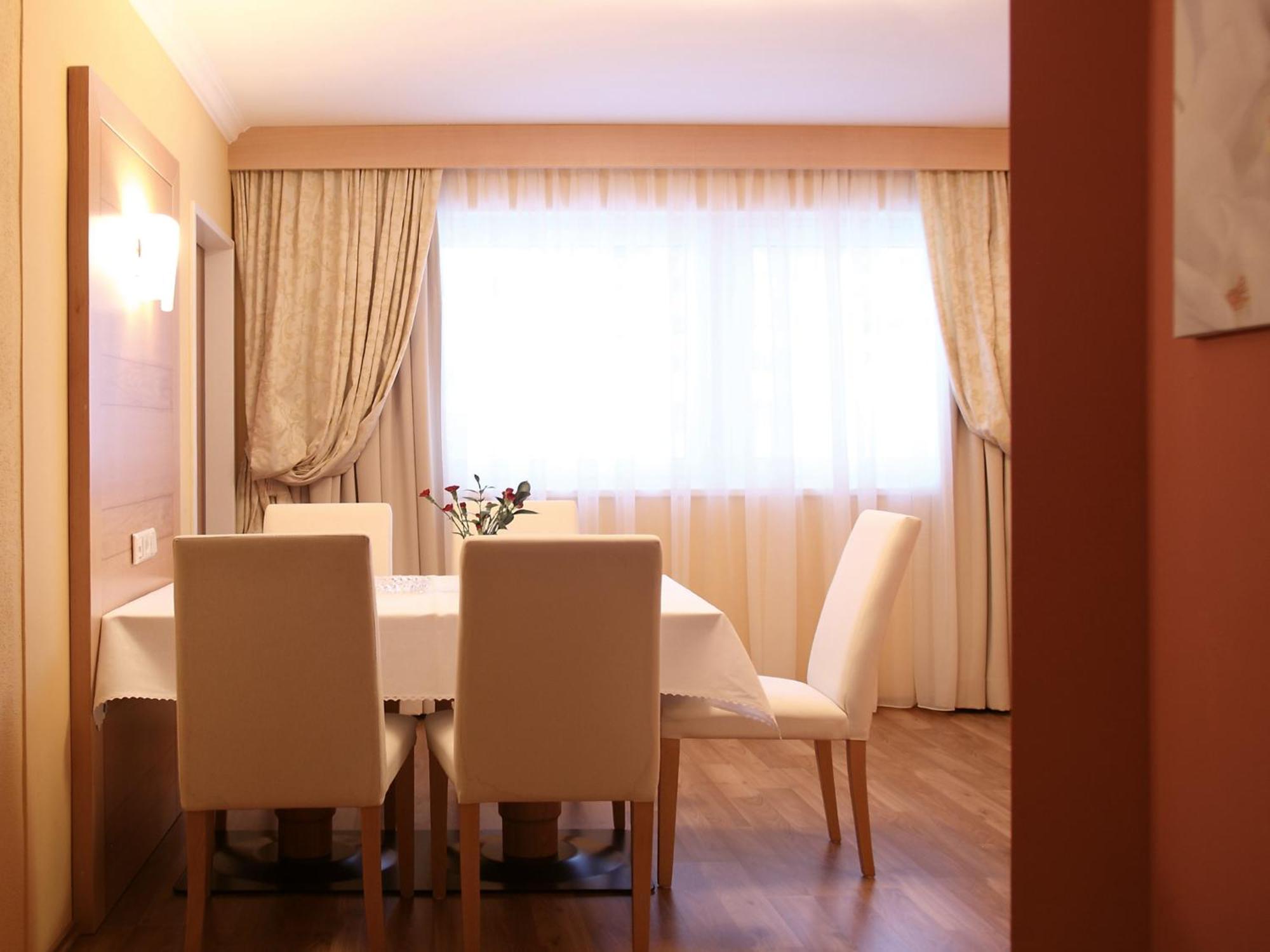 Hotel Gotthard-Zeit オーバーグールグル 部屋 写真