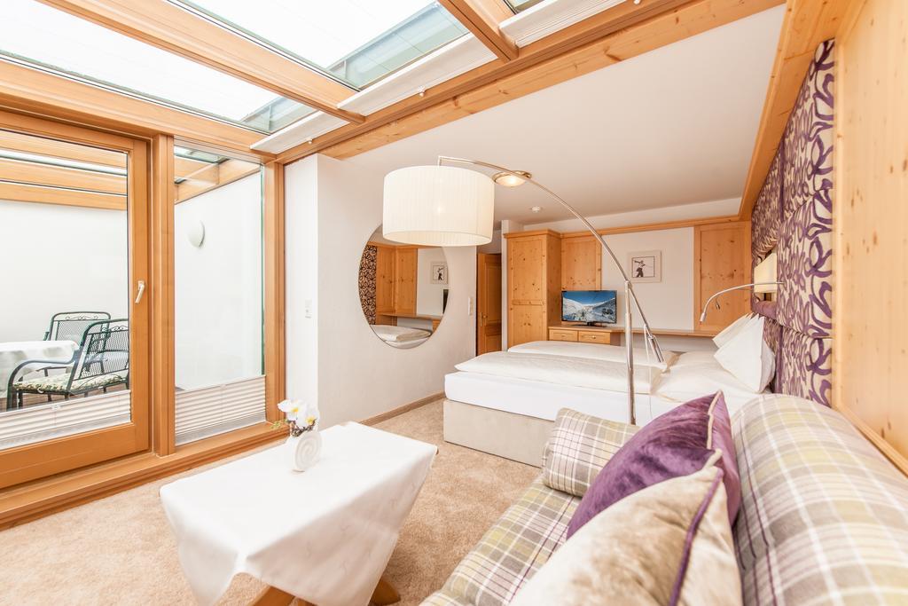 Hotel Gotthard-Zeit オーバーグールグル 部屋 写真